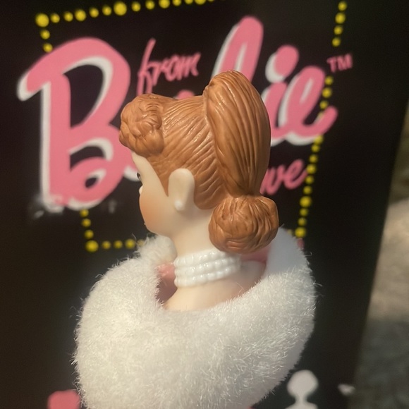 Barbie Porcelain musical figurine - Enchanted Evening 1960 Limited Edition  1993 - Picture 10 of 17